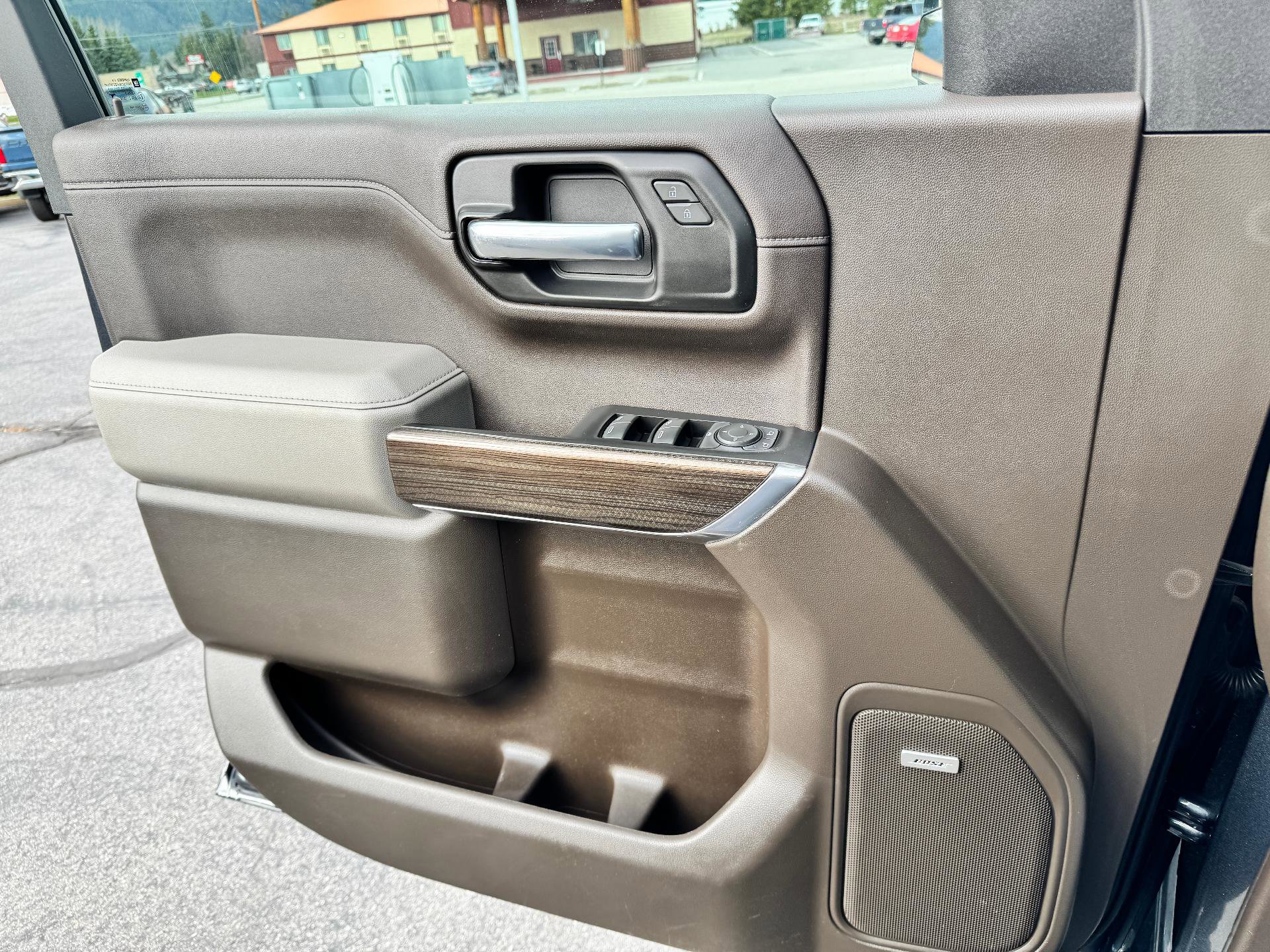 Used 2022 Chevrolet Silverado 1500 LT Trail Boss w/ Convenience Package II image 26