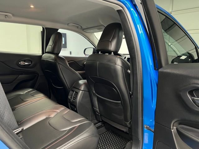 Used 2020 Jeep Cherokee Trailhawk w/ Technology Group image 47