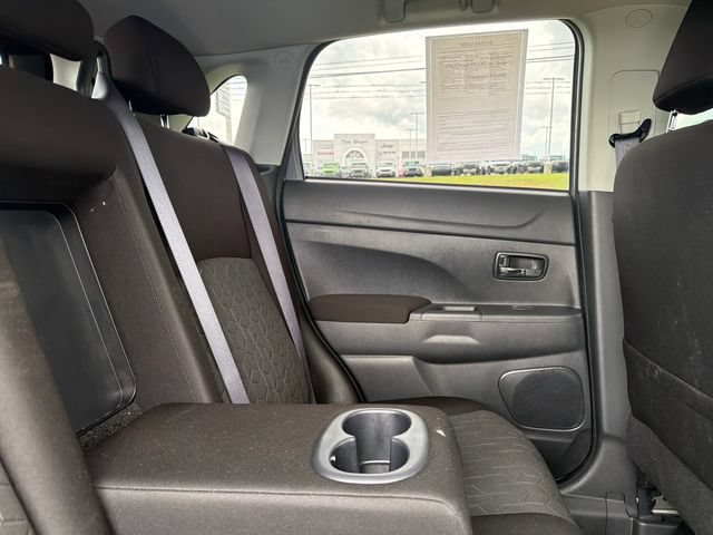 Used 2025 Mitsubishi Outlander Sport AWD image 30