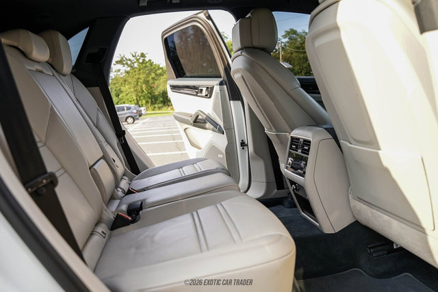 Used 2020 Porsche Cayenne AWD/4WD image 54