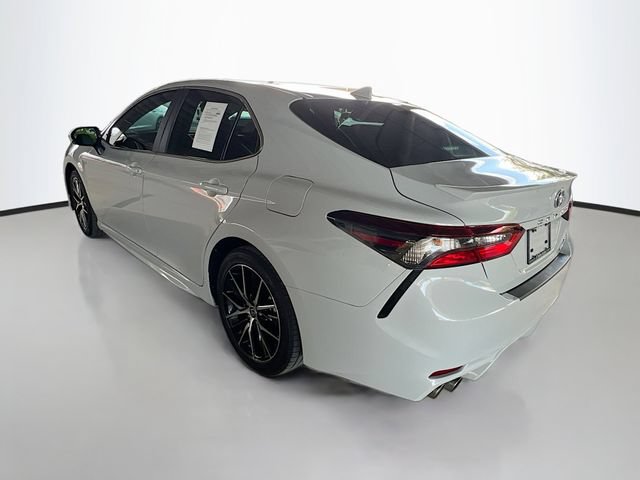 Used 2024 Toyota Camry SE FWD image 6