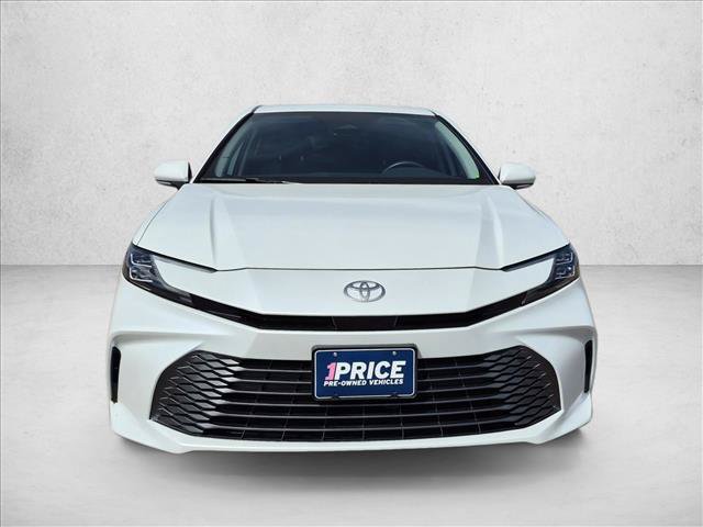 Used 2026 Toyota Camry XLE AWD/4WD image 2