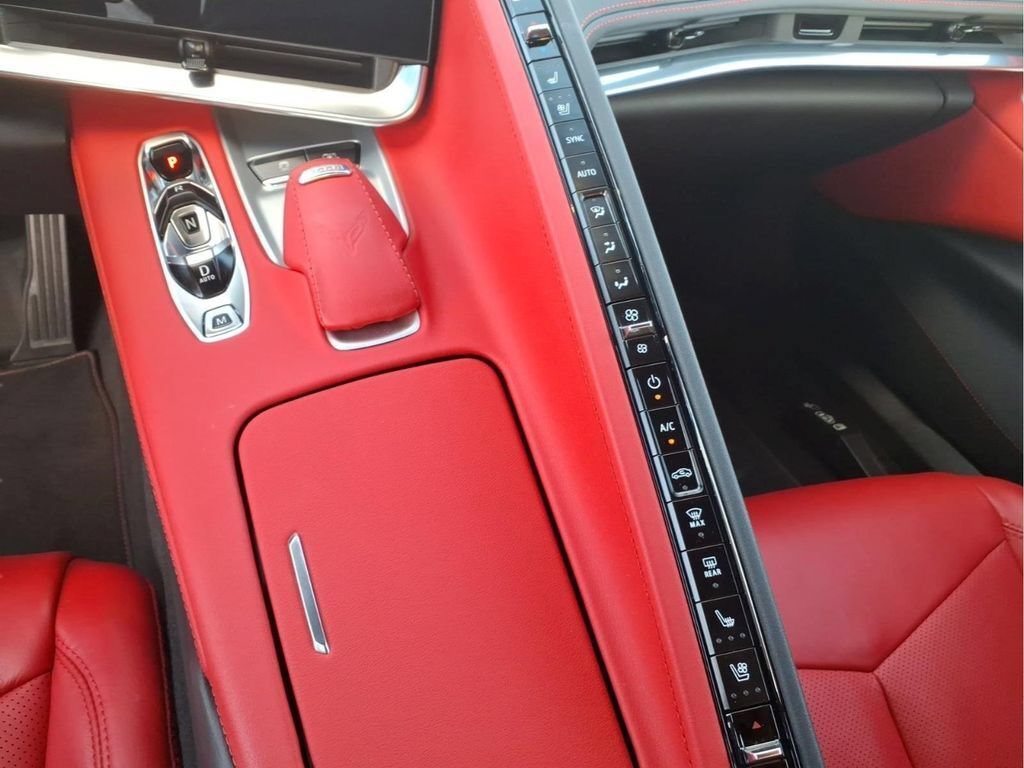 Used 2020 Chevrolet Corvette Stingray Preferred Cpe w/ 2LT Preferred Equipment Group RWD image 28