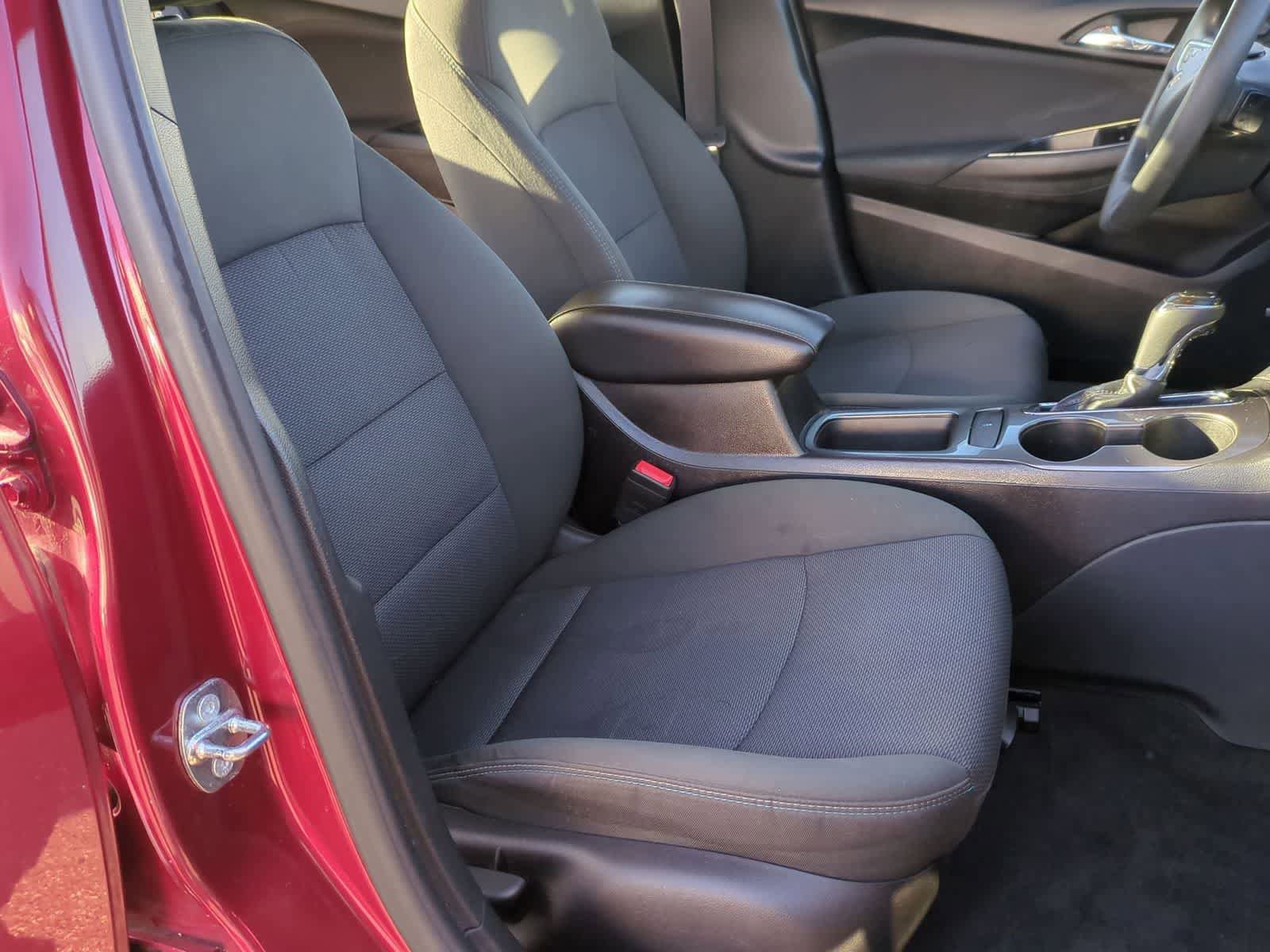 Used 2017 Chevrolet Cruze LT w/ Sun And Sound Package FWD image 22