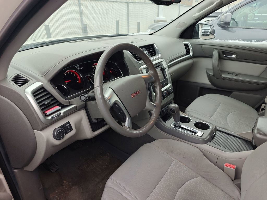 Used 2015 GMC Acadia SLE image 7