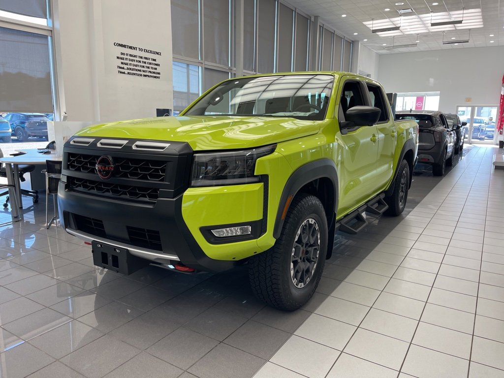 New 2026 Nissan Frontier PRO-4X w/ Pro-4x Convenience Package image 2