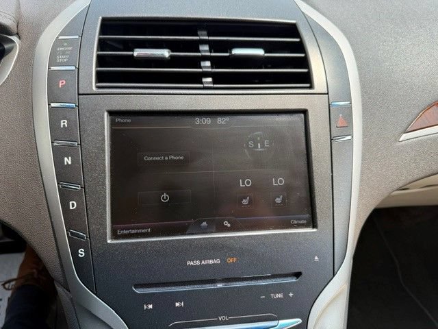 Used 2016 Lincoln MKZ w/ Equipment Group 200A Select FWD image 14