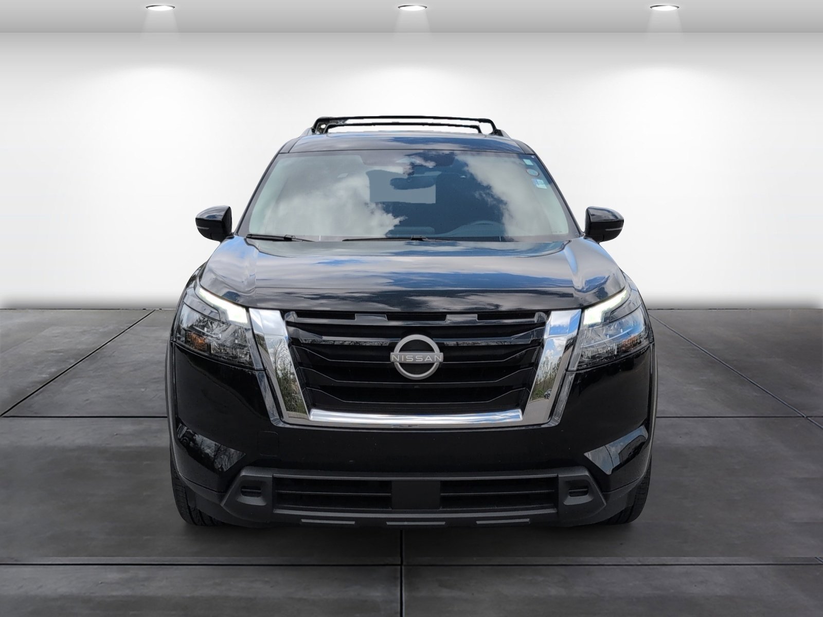 Used 2025 Nissan Pathfinder SV w/ SV Premium Package image 4