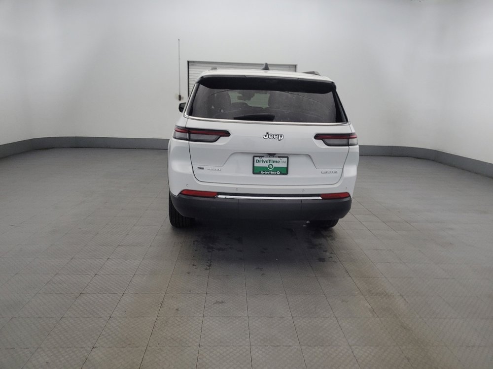 Used 2022 Jeep Grand Cherokee L Limited w/ Luxury Tech Group II image 6