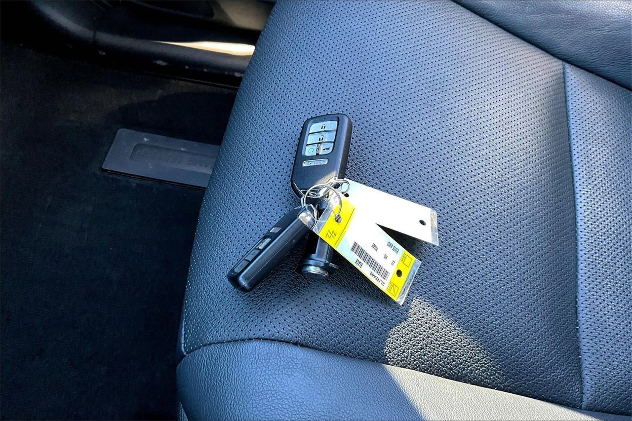 Used 2022 Honda Pilot Elite image 33