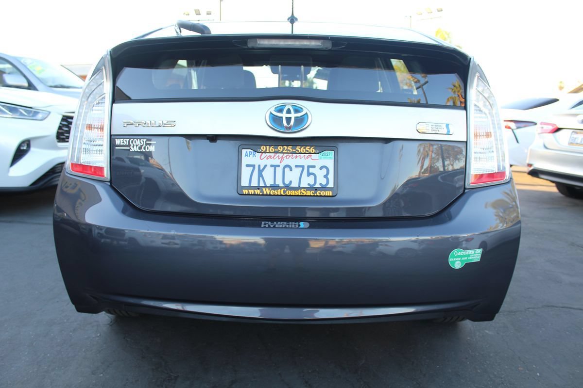 Used 2015 Toyota Prius Prime Plug-In Hybrid FWD image 14