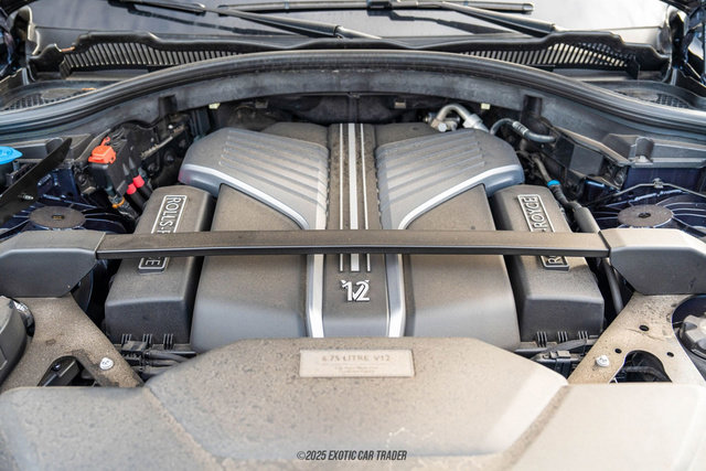 Used 2023 Rolls-Royce Cullinan Black Badge w/ Leather Finishing Pack image 16