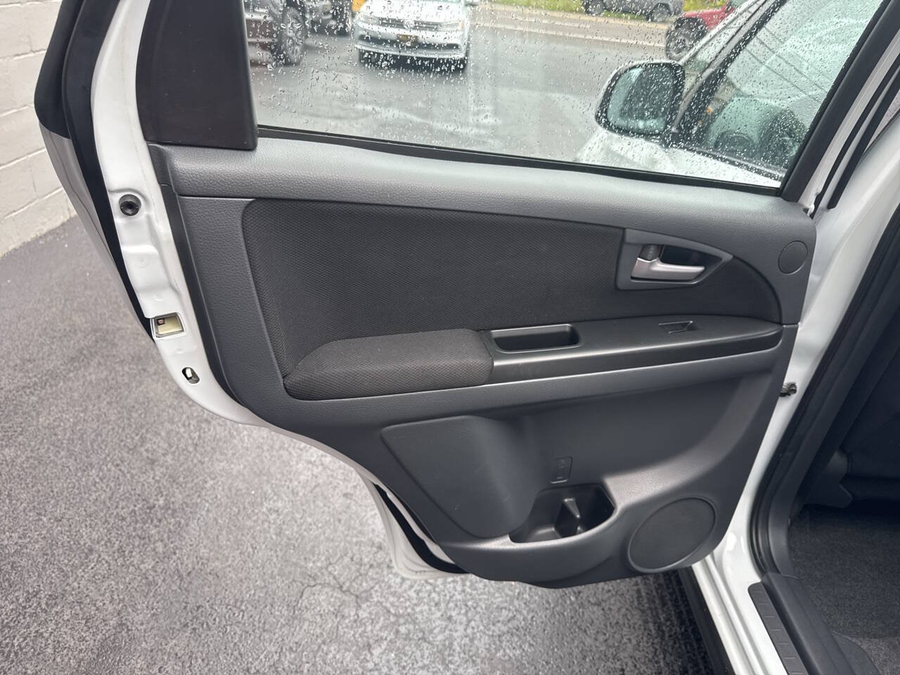 Used 2012 Suzuki SX4 Premium AWD/4WD image 17