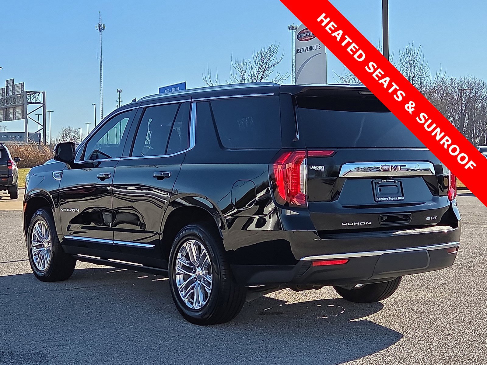 Used 2023 GMC Yukon SLT w/ SLT Luxury Package image 4