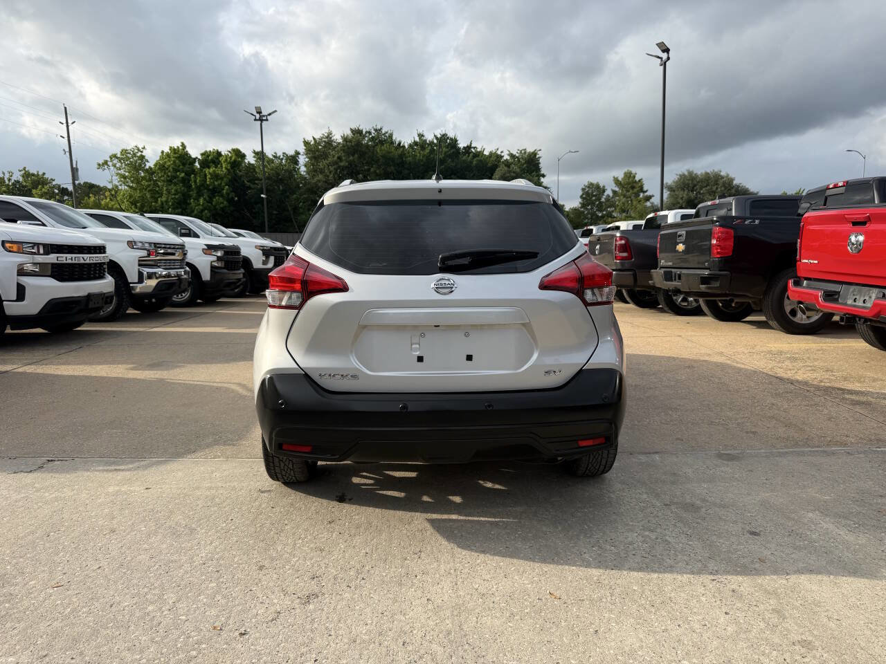 Used 2020 Nissan Kicks SV FWD image 36
