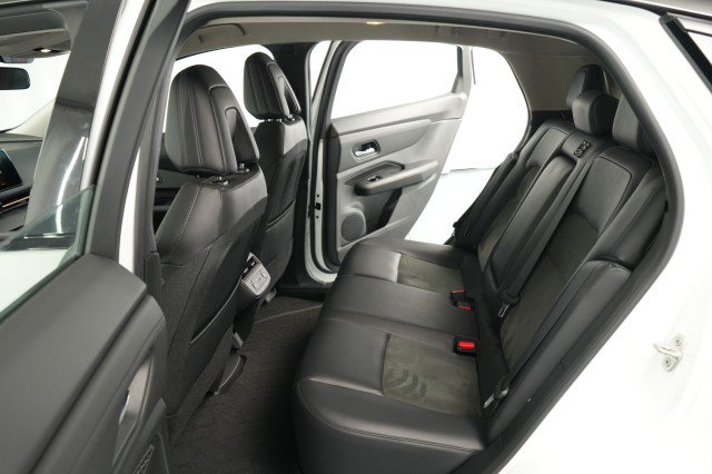 Used 2023 Nissan Ariya AWD image 47