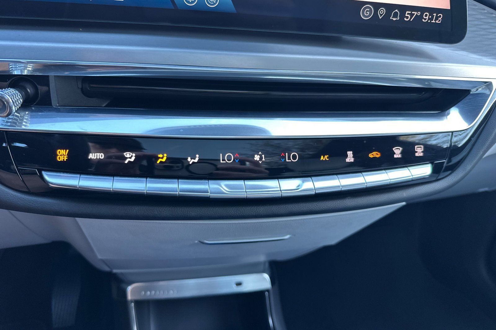 Certified 2024 Cadillac Lyriq Luxury image 28