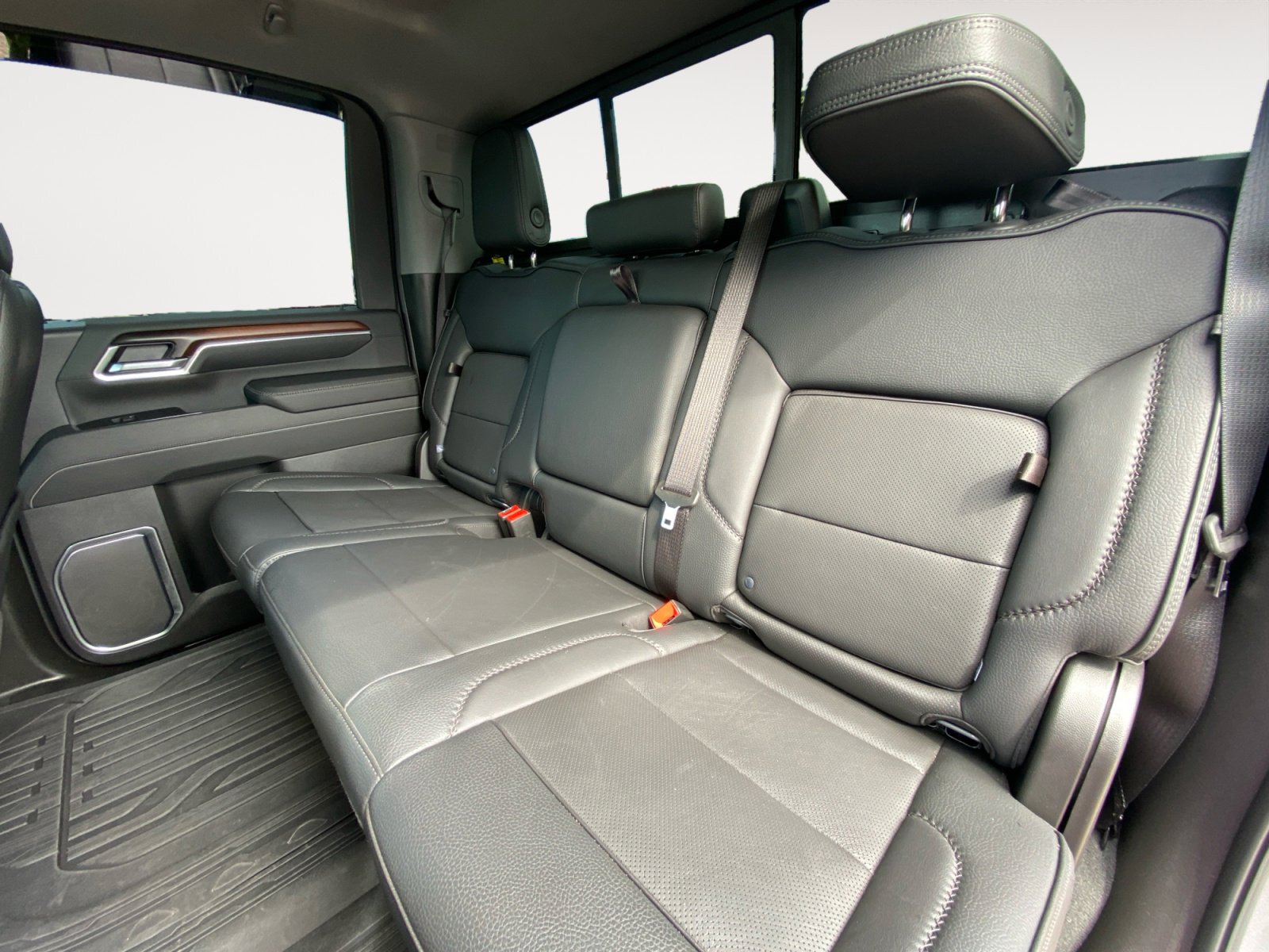 Used 2025 GMC Sierra 2500 Denali w/ Denali Reserve Package image 24