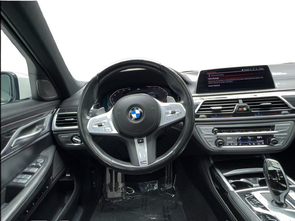 Used 2022 BMW 740i w/ Luxury Rear Seating Package RWD image 39