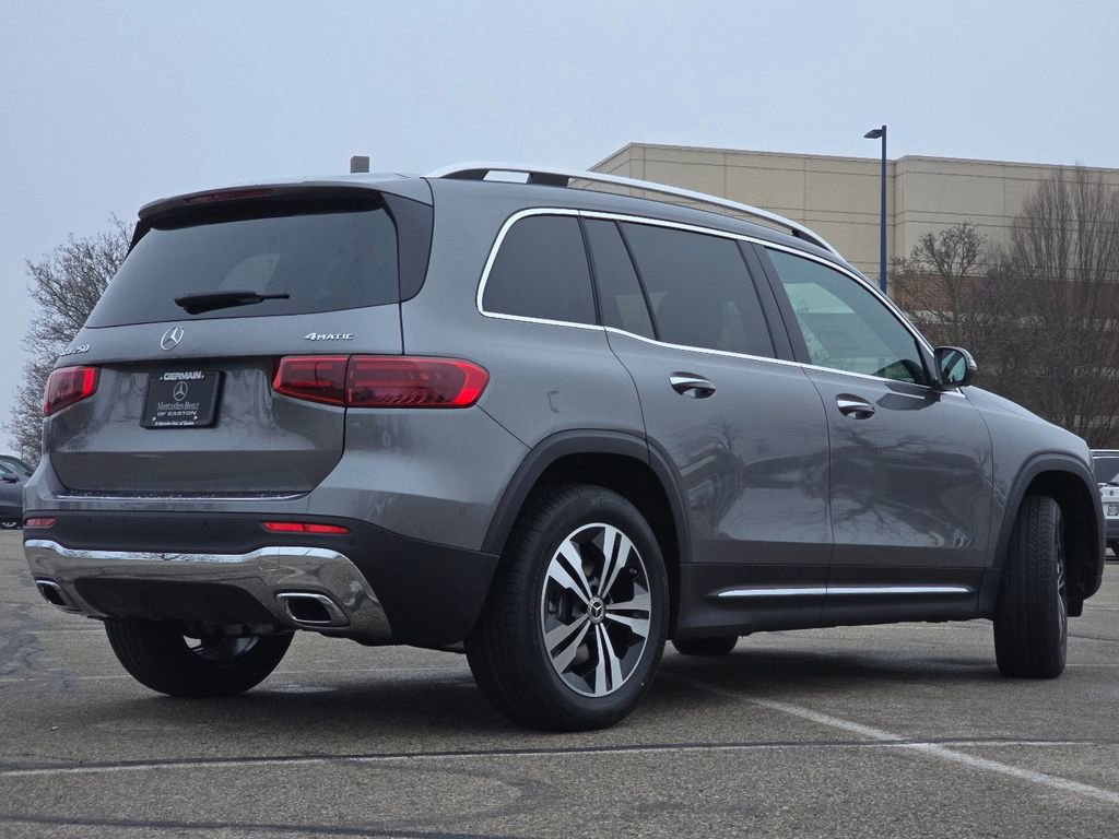 New 2026 Mercedes-Benz GLB 250 4MATIC image 16