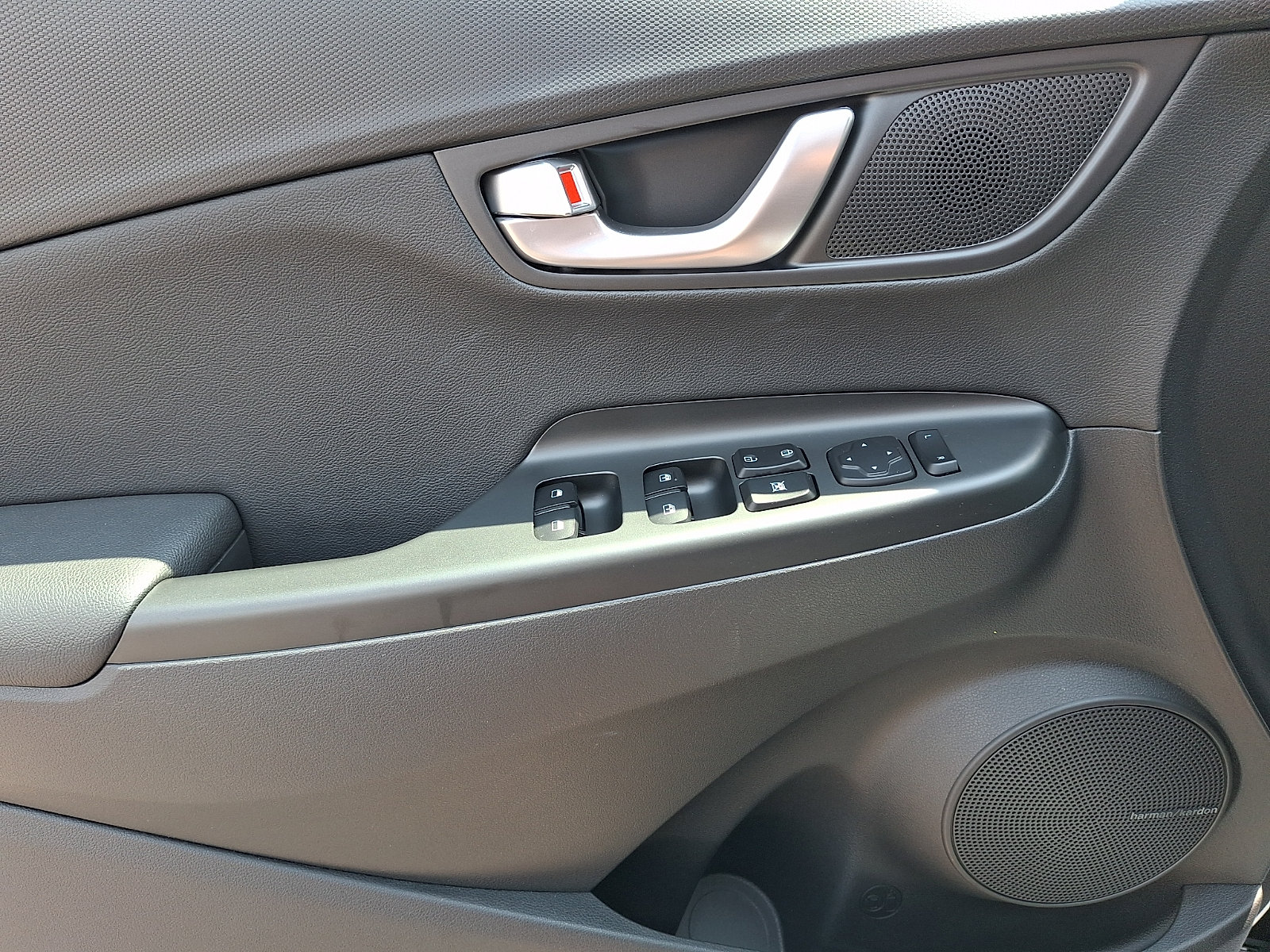 Certified 2023 Hyundai Kona Limited AWD/4WD image 12
