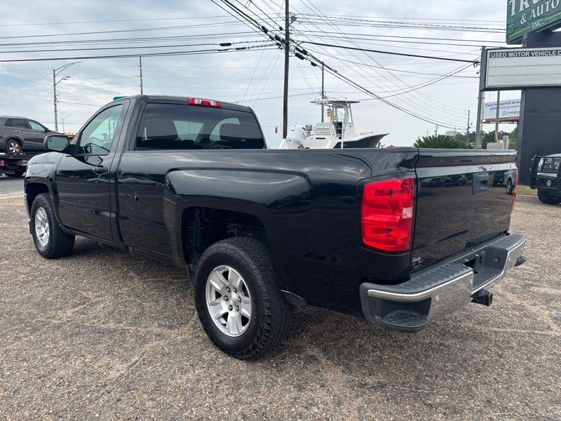 Used 2017 Chevrolet Silverado 1500 LT w/ Trailering Package RWD image 3