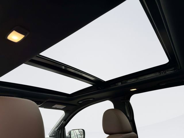 Used 2023 Nissan Titan Platinum Reserve w/ Moonroof Package image 16