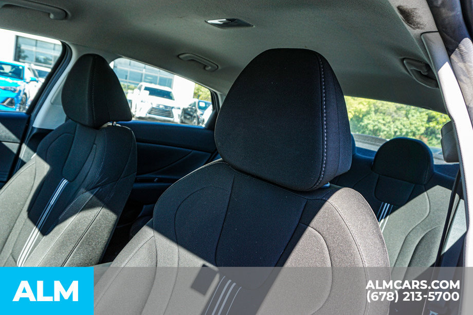Used 2023 Hyundai Elantra SEL FWD image 17