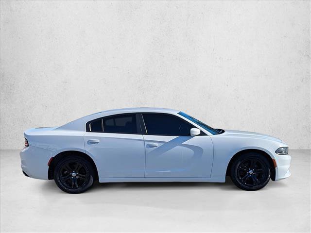 Used 2020 Dodge Charger SXT image 4