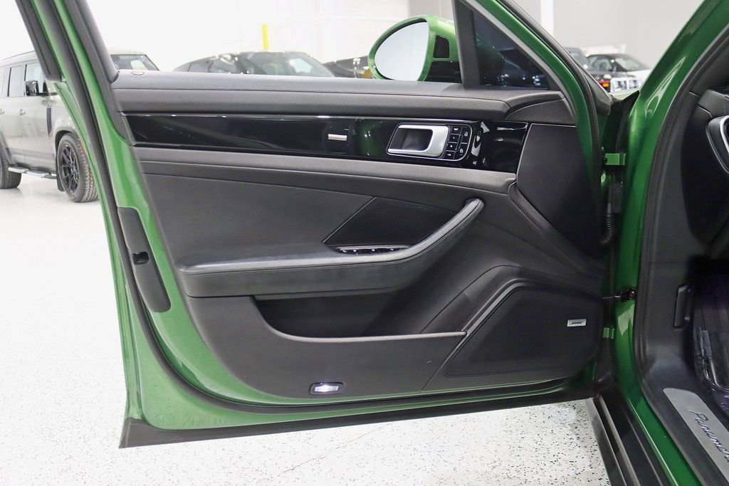 Used 2020 Porsche Panamera 4 AWD/4WD image 30