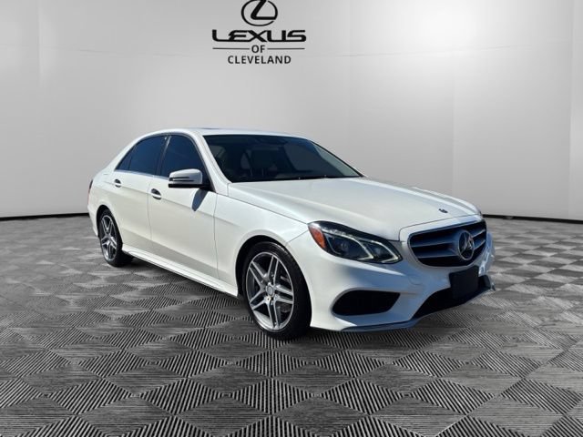 Used 2016 Mercedes-Benz E 350 4MATIC Sedan image 2
