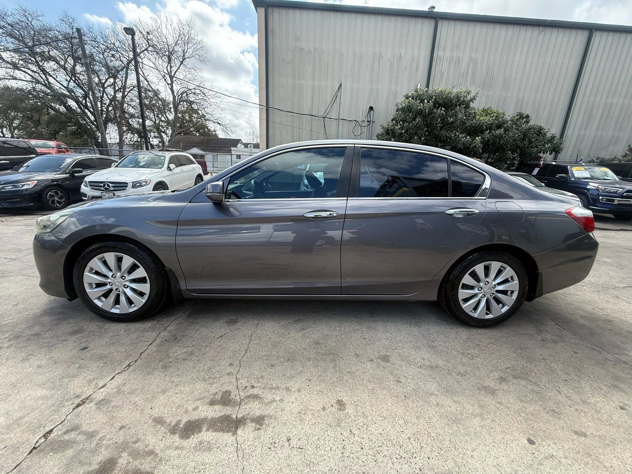 Used 2015 Honda Accord EX-L image 4