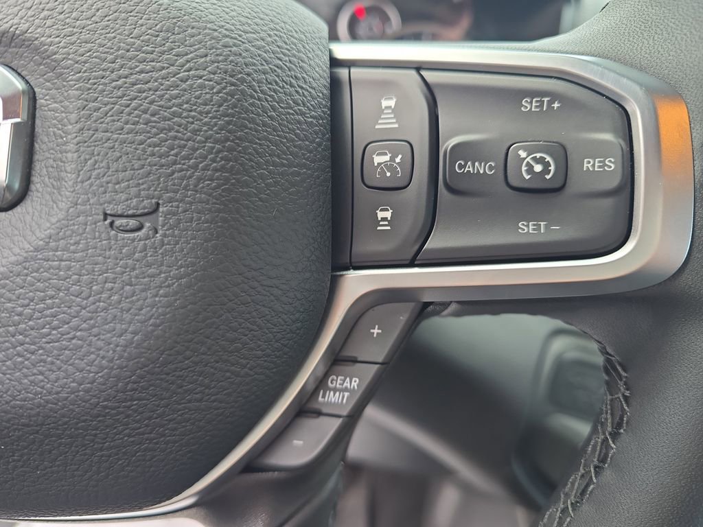 New 2026 RAM 2500 Big Horn AWD/4WD image 17