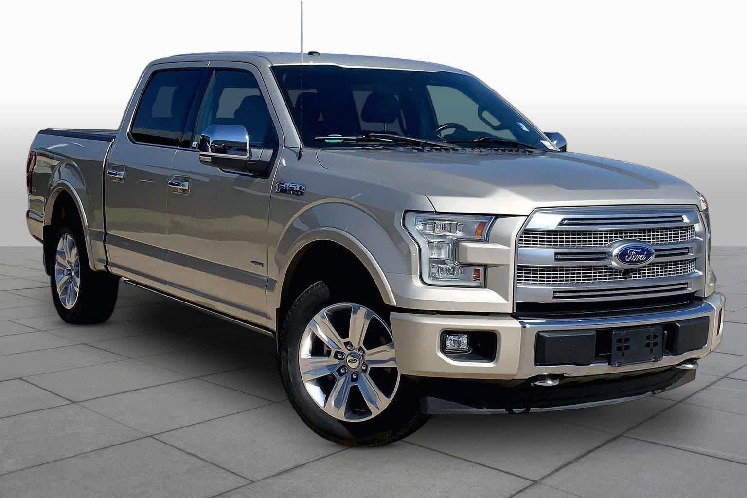 Used 2017 Ford F150 Platinum w/ Equipment Group 701A Luxury AWD/4WD image 3