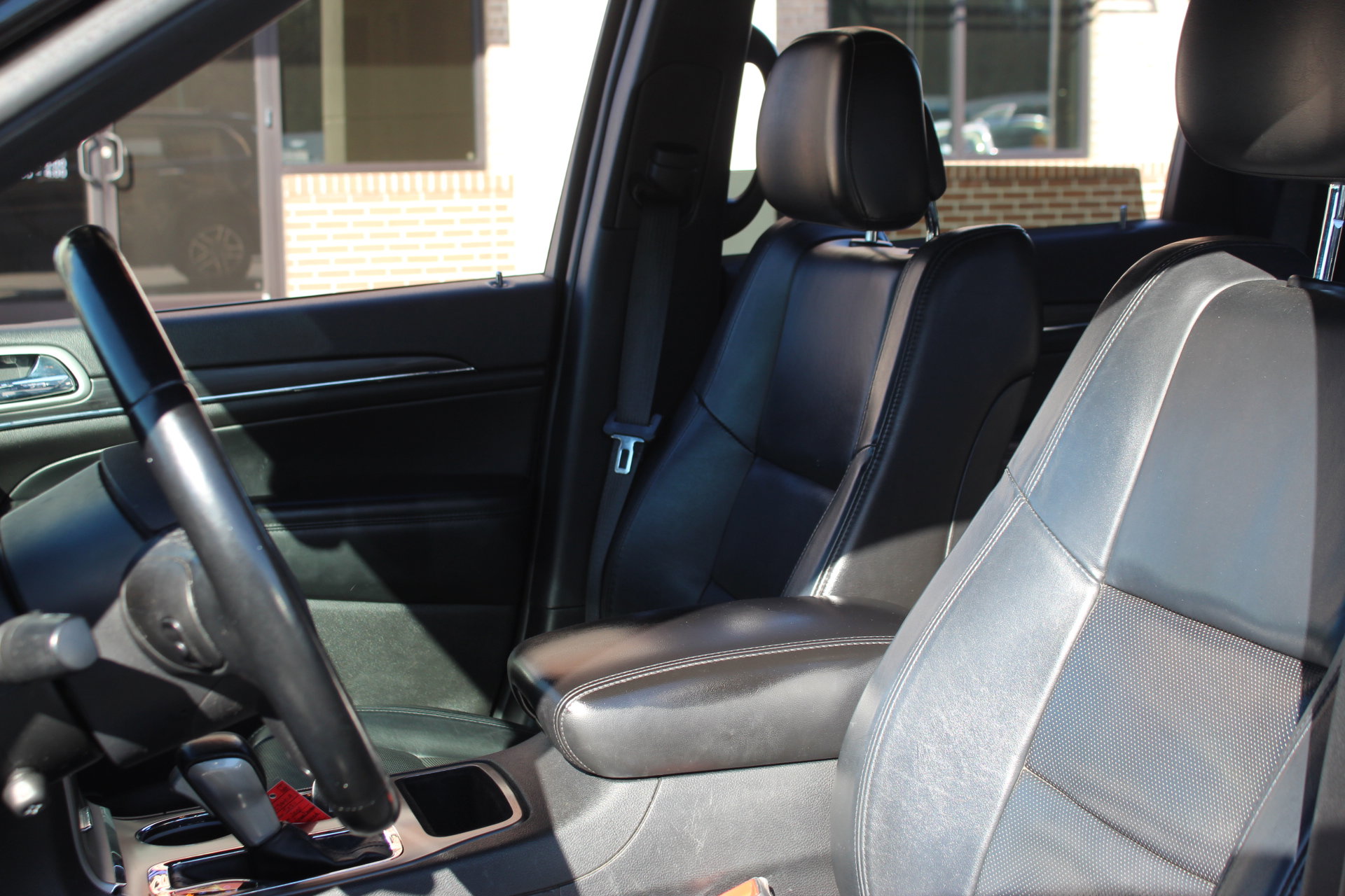 Used 2021 Jeep Grand Cherokee Limited w/ Luxury Group II image 15