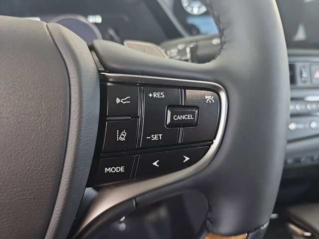 New 2025 Lexus ES 350 Ultra Luxury image 19