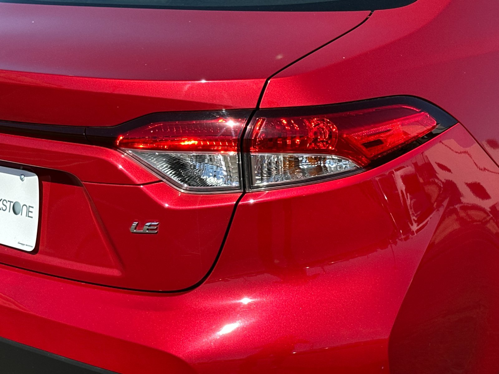 Used 2020 Toyota Corolla LE FWD image 25