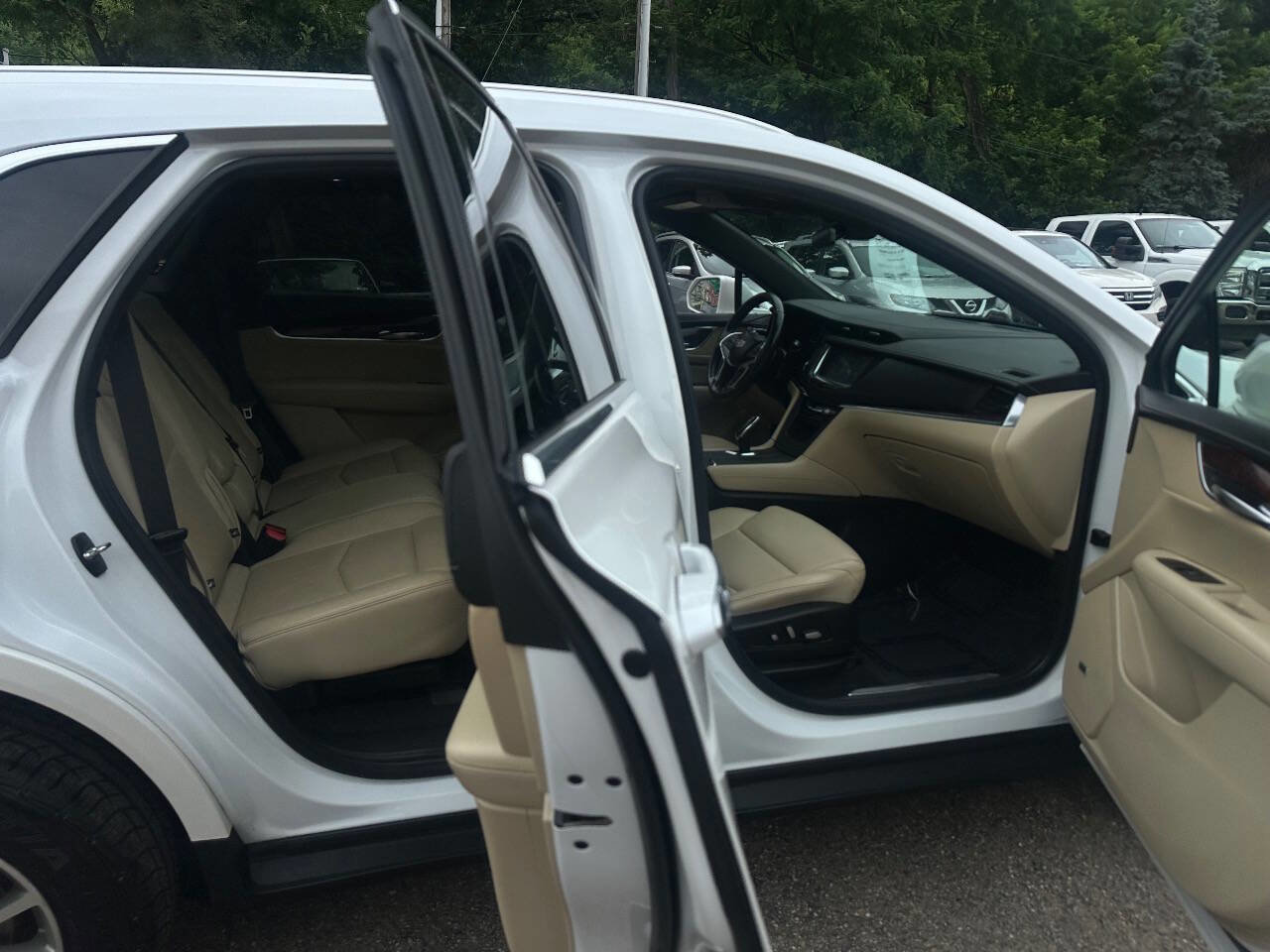 Used 2019 Cadillac XT5 Luxury AWD/4WD image 7