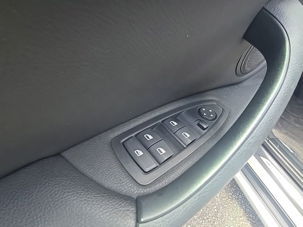 Used 2021 BMW X1 xDrive28i AWD/4WD image 14