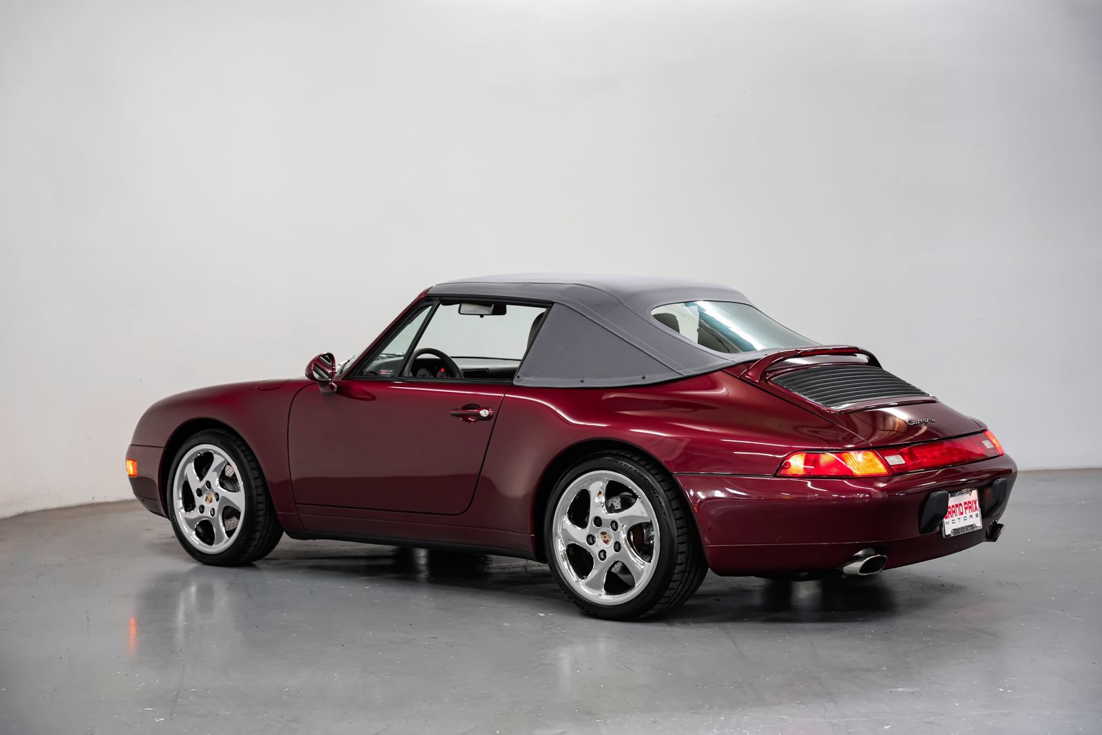Used 1997 Porsche 911 Carrera RWD image 8