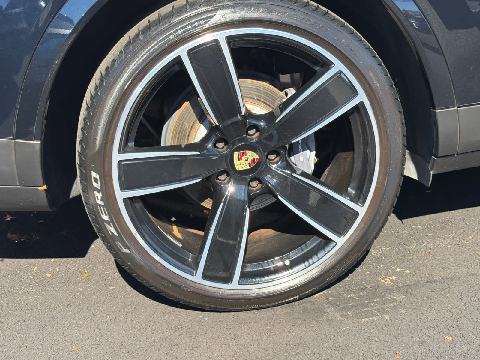 Used 2022 Porsche Cayenne Coupe AWD/4WD image 23