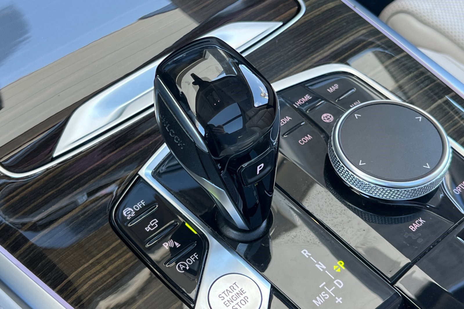 Used 2020 BMW X7 xDrive40i w/ Premium Package image 18