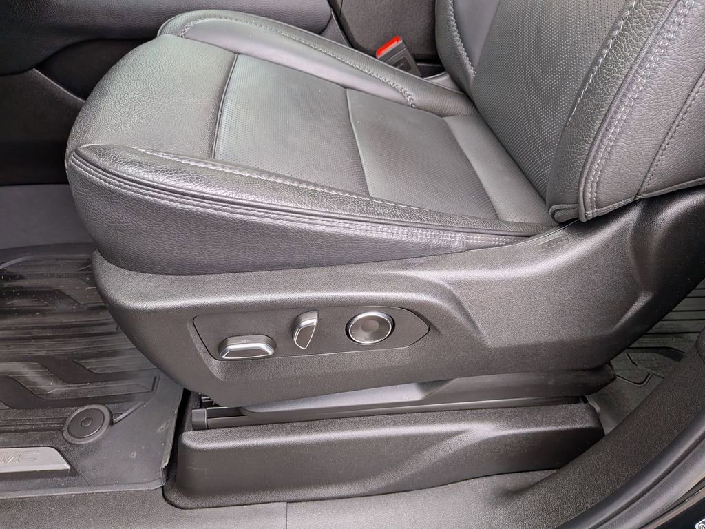 Certified 2024 GMC Yukon XL Denali image 13