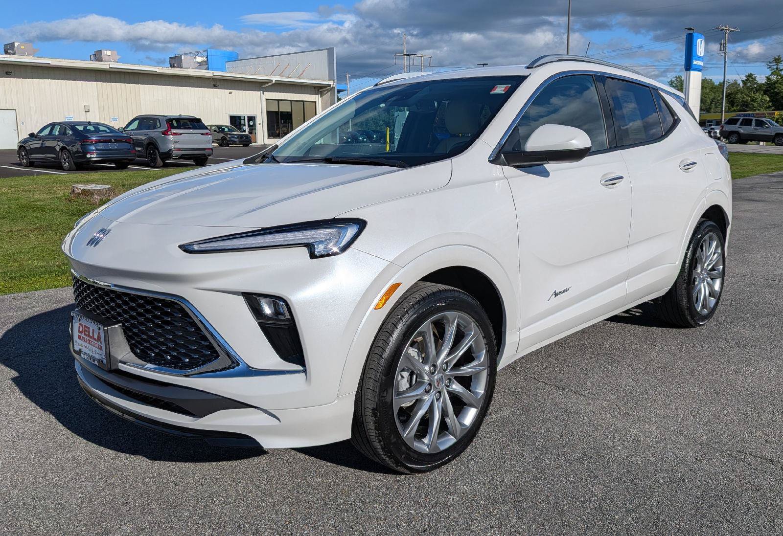 Certified 2024 Buick Encore GX Avenir w/ Avenir Convenience Package AWD/4WD image 5