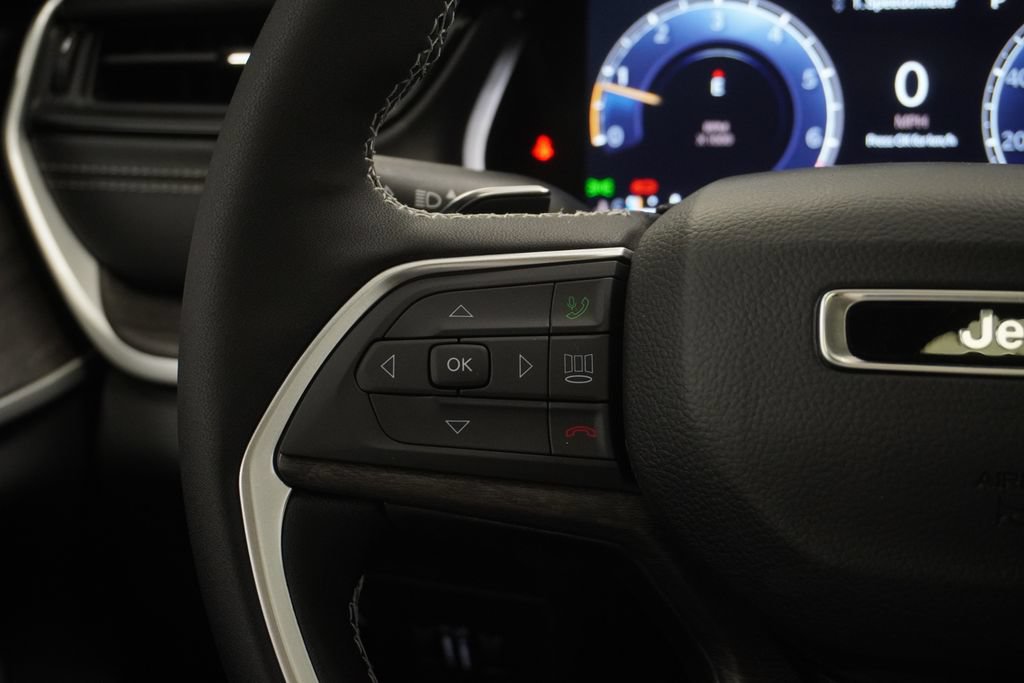 New 2026 Jeep Grand Cherokee Altitude AWD/4WD image 26