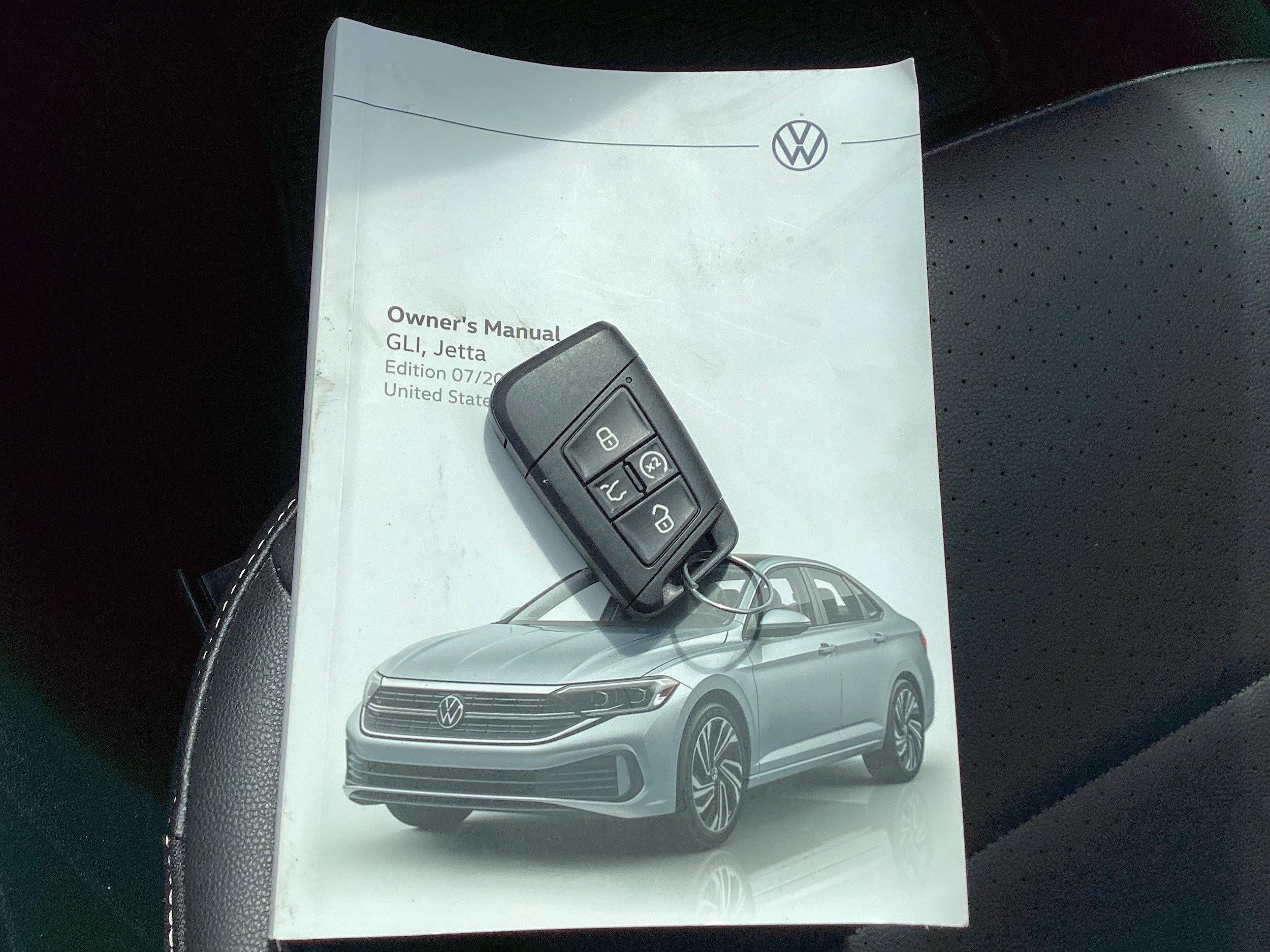 Used 2024 Volkswagen Jetta SE FWD image 19