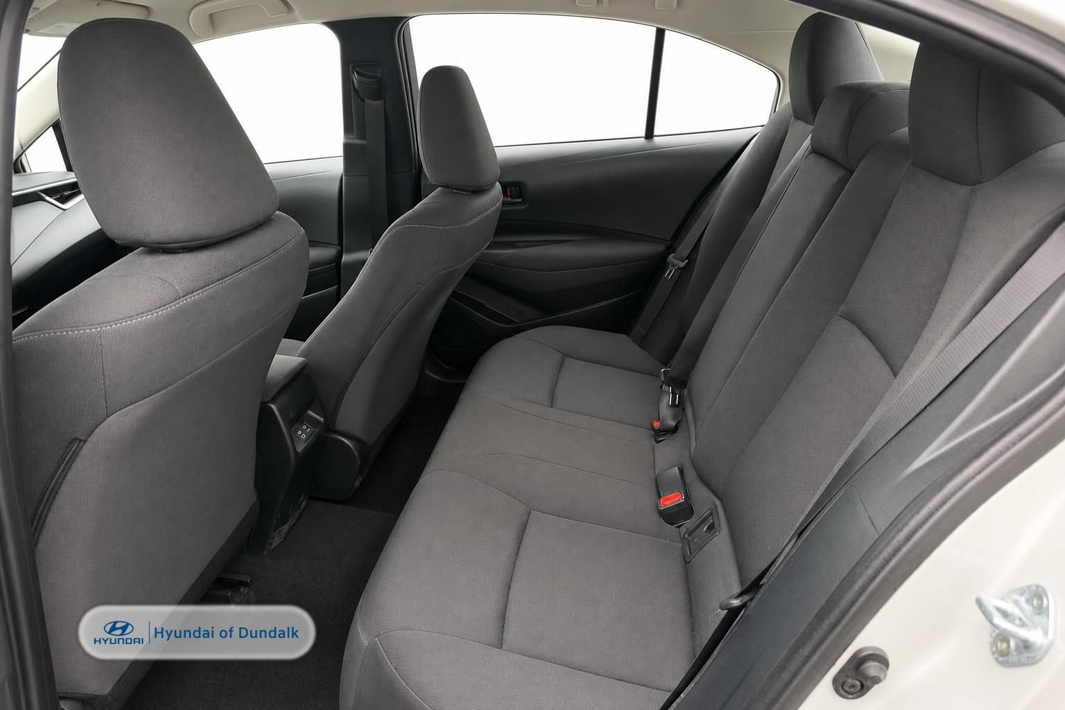 Used 2025 Toyota Corolla LE w/ Convenience Package FWD image 12