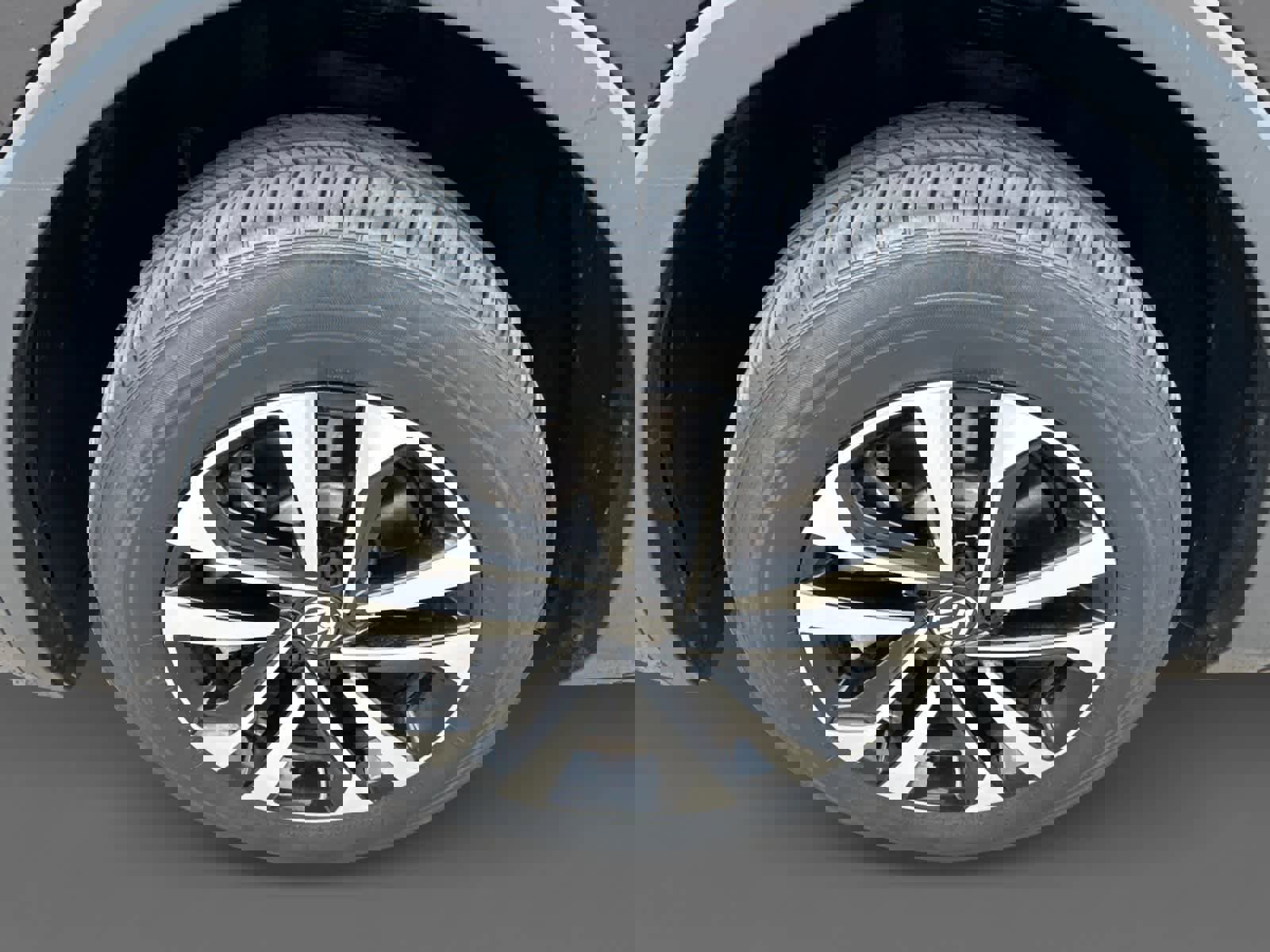 Used 2023 Volkswagen Tiguan S image 8