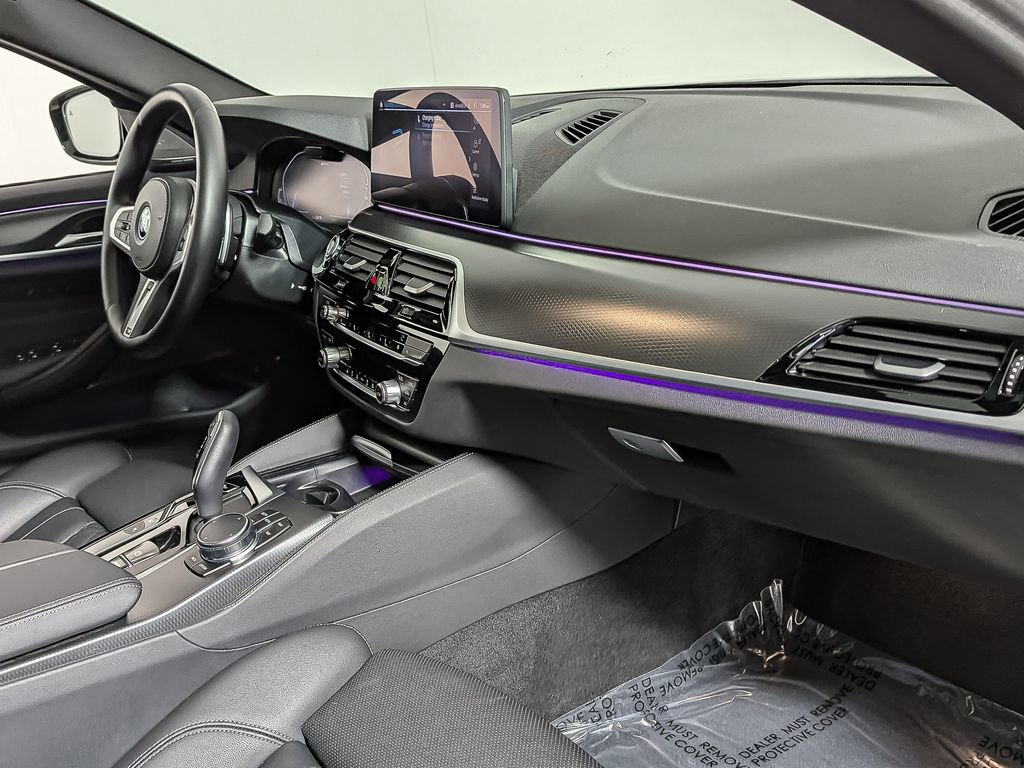 Certified 2023 BMW 530e xDrive w/ Premium Package image 40