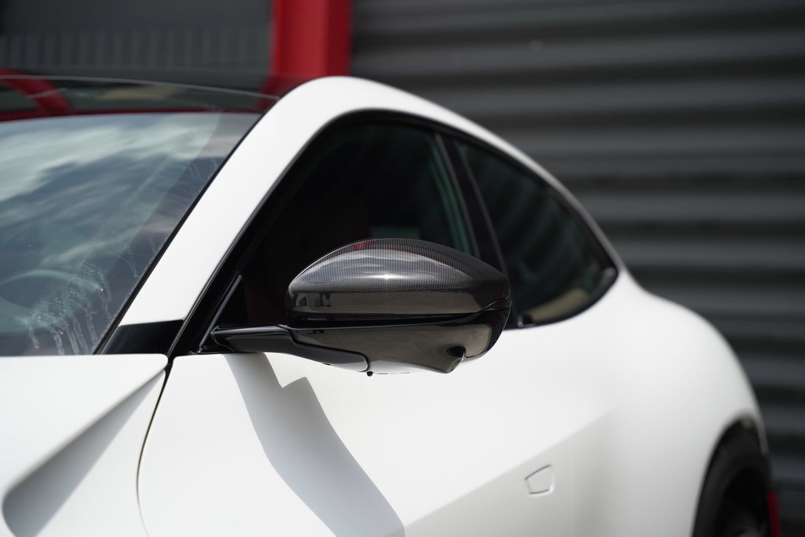 Used 2025 Ferrari Purosangue AWD/4WD image 12